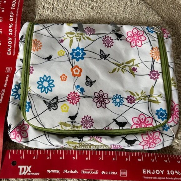 High Sierra 30" New Extra Large Pack-n-Go Duffel Pouch Travel Bag Floral Pattern - Picture 11 of 14